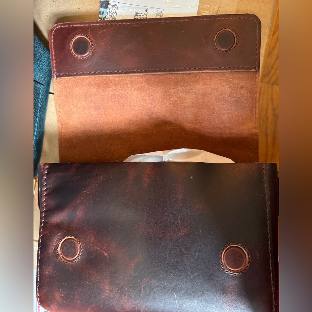 Portland Leather Lava Medium Metro - Picture 4 of 5